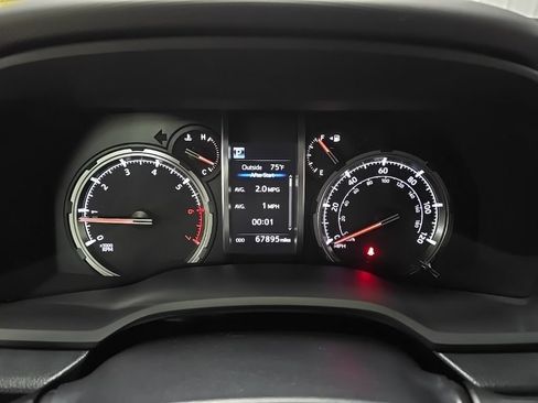 Used 2021 Toyota 4Runner TRD Off-Road Premium w/ Moonroof Package AWD/4WD image 23
