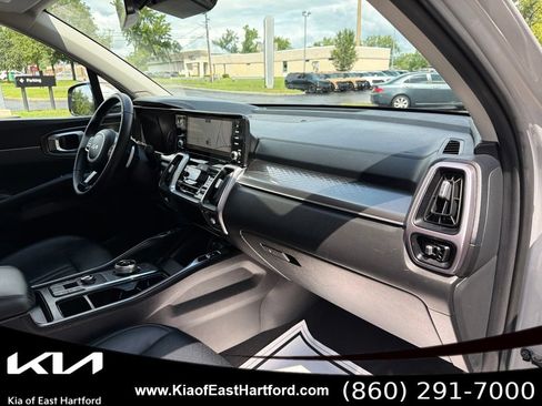 Certified 2023 Kia Sorento EX AWD/4WD image 12