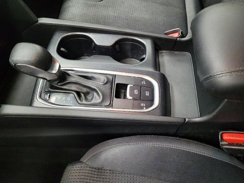 Used 2019 Hyundai Santa Fe SE AWD/4WD image 26