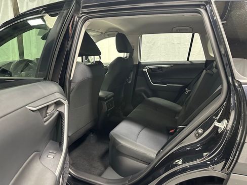 Used 2025 Toyota RAV4 LE image 43
