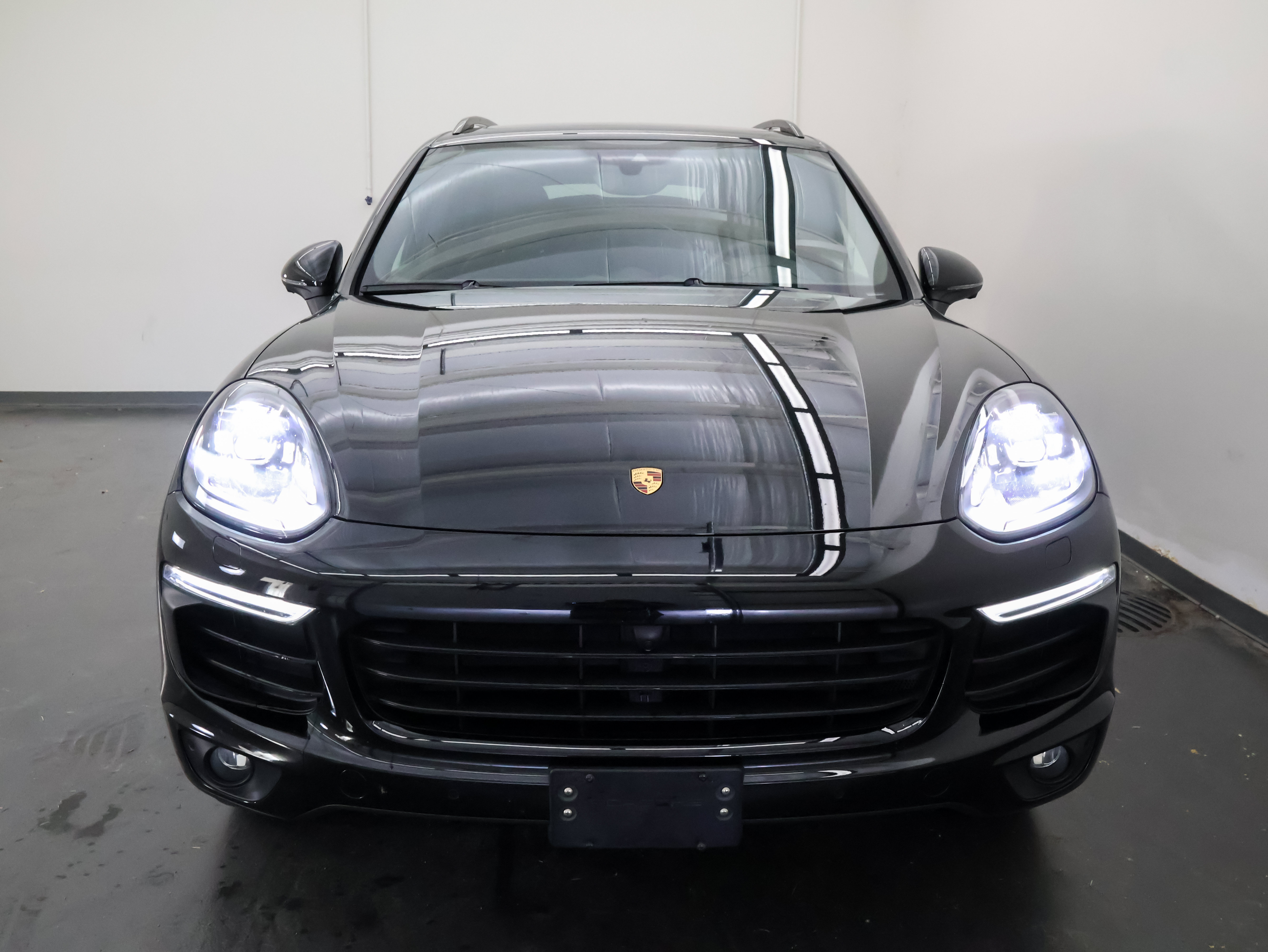 Used 2018 Porsche Cayenne Platinum Edition AWD/4WD image 8
