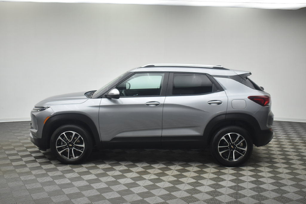 Used 2025 Chevrolet TrailBlazer LT AWD/4WD image 8
