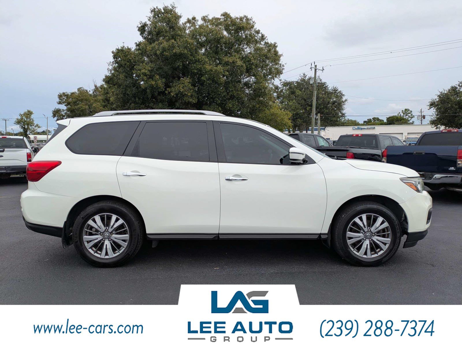 Used 2020 Nissan Pathfinder S FWD image 2