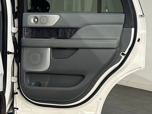 Used 2020 Lincoln Navigator Reserve w/ Luxury Package AWD/4WD image 65