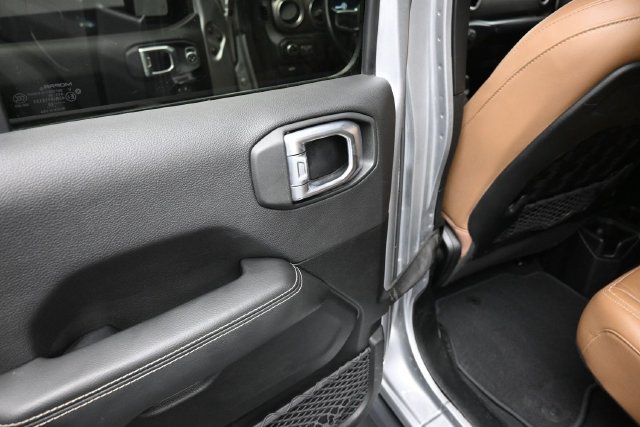 Used 2020 Jeep Gladiator Rubicon w/ Uconnect 4C Nav & Sound Group AWD/4WD image 18