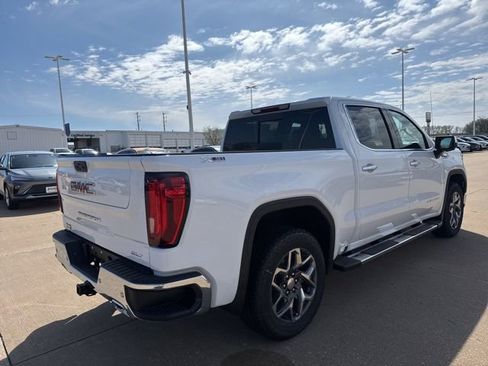 New 2026 GMC Sierra 1500 SLT AWD/4WD image 3
