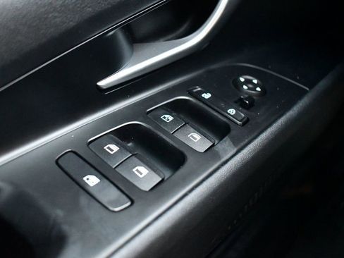 Used 2021 Hyundai Elantra SEL w/ Convenience Package image 18