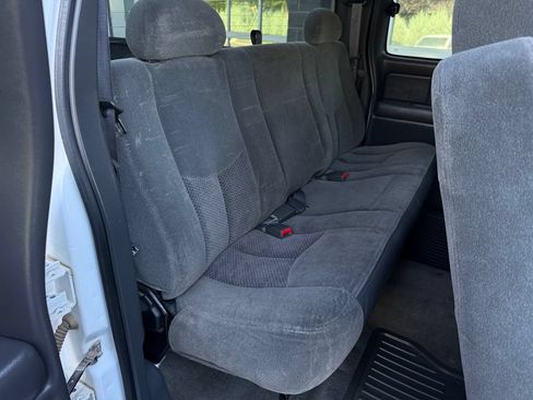 Used 2003 Chevrolet Silverado 2500 LS AWD/4WD image 35