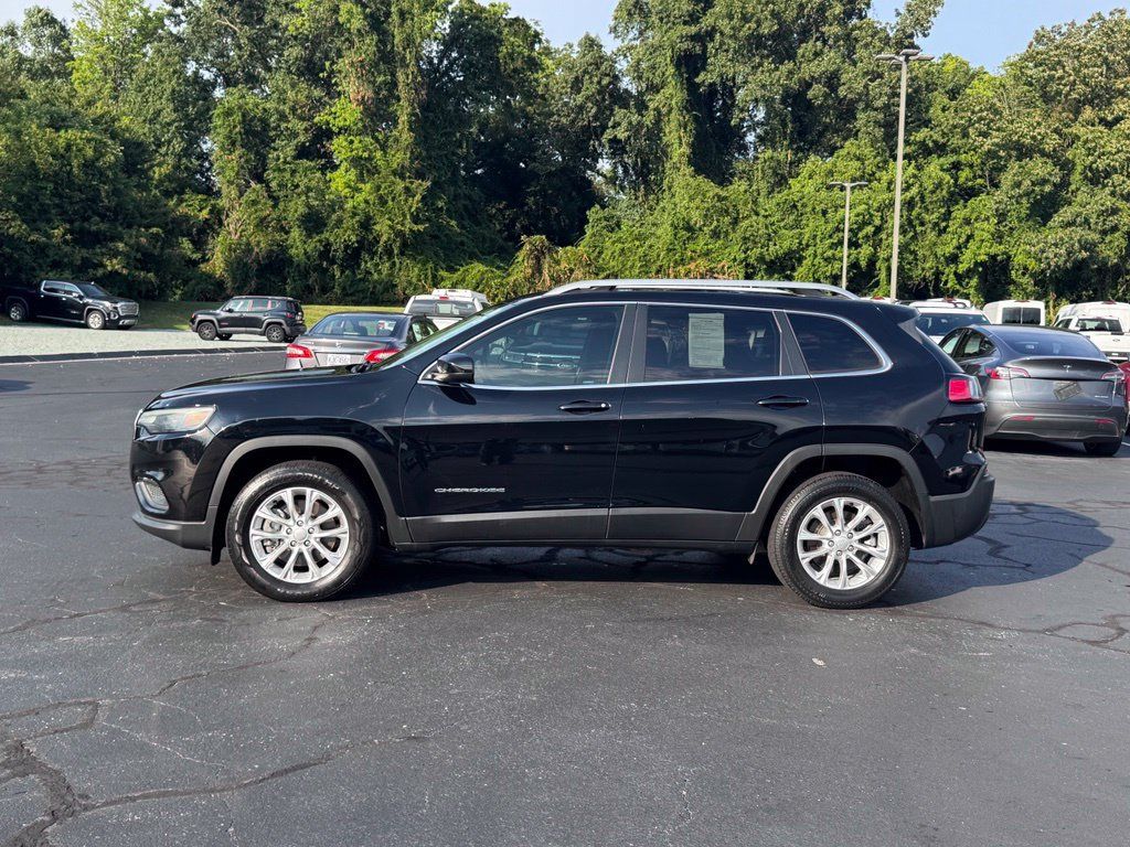 Used 2019 Jeep Cherokee Latitude w/ Popular Appearance Group AWD/4WD image 3