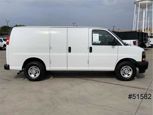 Used 2020 Chevrolet Express 2500 image 5