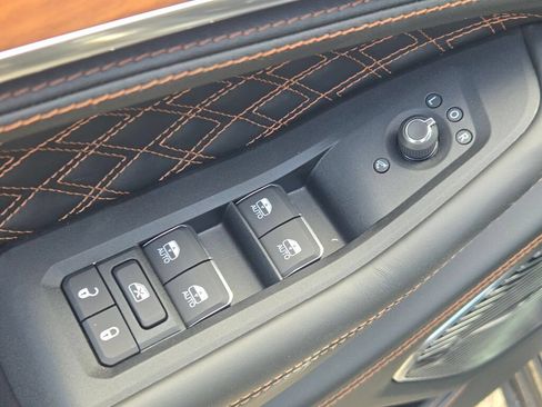 New 2026 Jeep Grand Cherokee L Summit AWD/4WD image 21