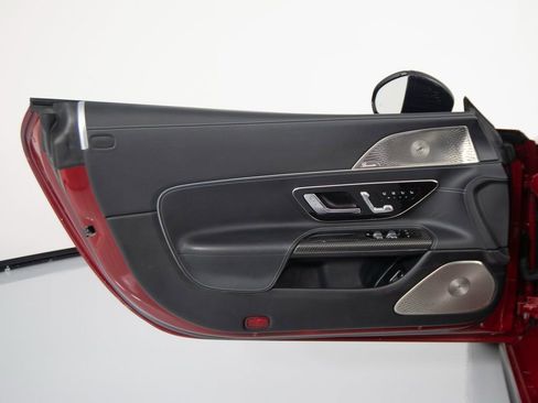 Used 2022 Mercedes-Benz SL 63 AMG 4MATIC image 11