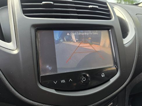 Used 2016 Chevrolet Trax LS FWD image 5