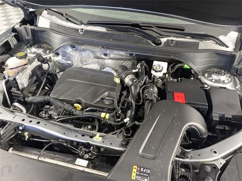 Used 2025 Chevrolet Trax LT w/ LT Convenience Package image 33