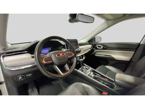 Used 2022 Jeep Compass Limited AWD/4WD image 11