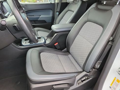 Used 2022 Chevrolet Colorado Z71 RWD image 14