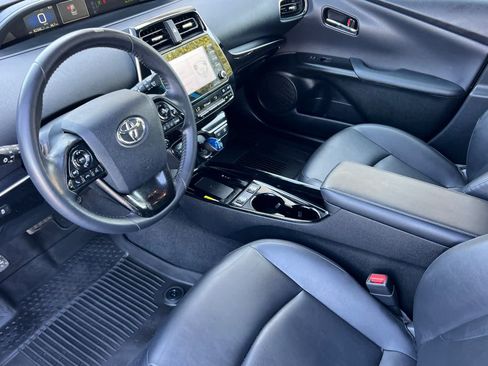 Certified 2021 Toyota Prius XLE AWD/4WD image 11