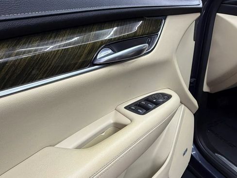Used 2019 Cadillac XT5 FWD image 10