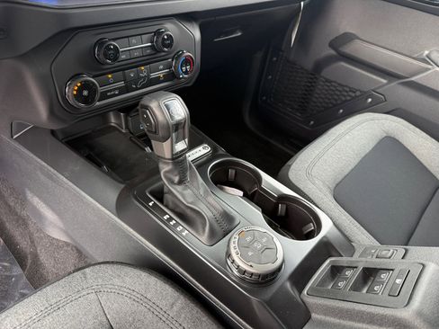 New 2025 Ford Bronco 4-Door image 13