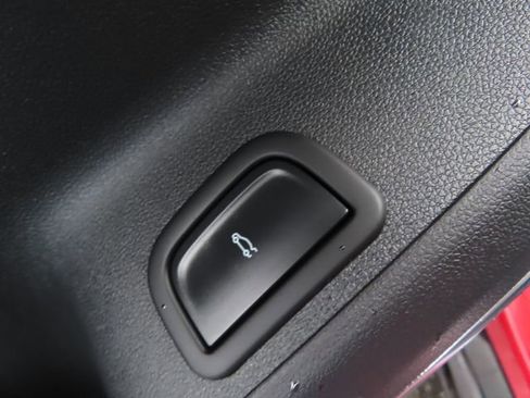 Used 2025 Chevrolet Traverse RS w/ LPO, Floor Liner Package image 14