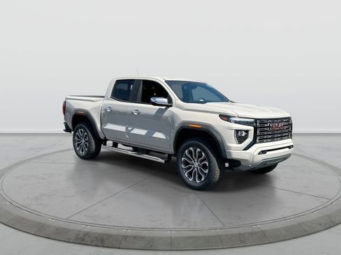 New 2026 GMC Canyon Denali AWD/4WD image 2