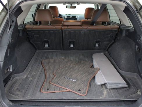 Used 2017 Subaru Outback 3.6R Touring w/ Popular Package #5A image 30