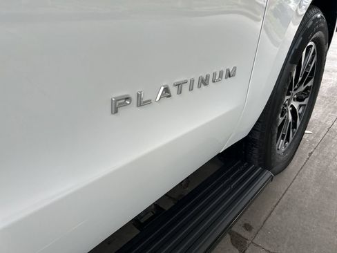 Used 2025 Ford Expedition Platinum AWD/4WD image 27