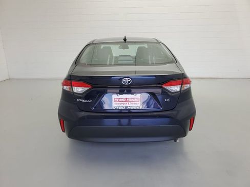 Used 2025 Toyota Corolla LE FWD image 6