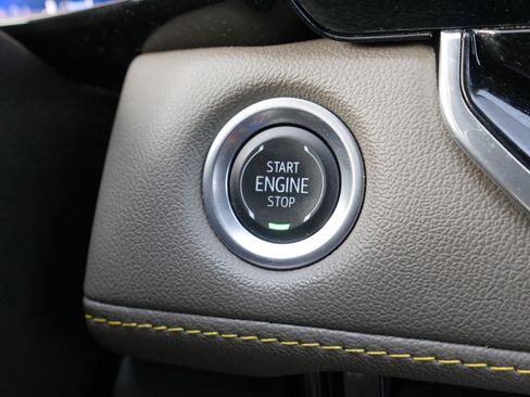 Used 2024 Chevrolet Colorado ZR2 w/ Technology Package image 25