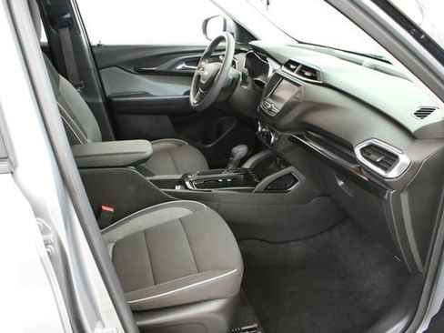 Used 2023 Chevrolet TrailBlazer LT FWD image 29