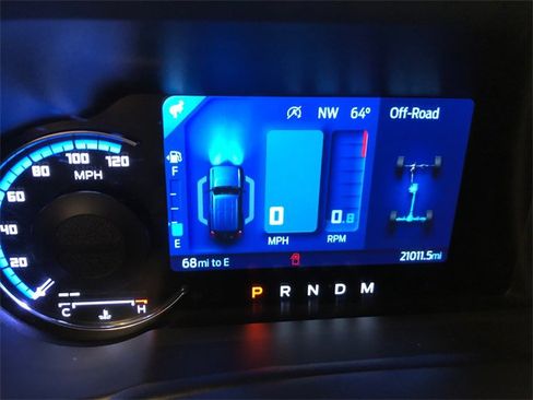 Used 2023 Ford Bronco Badlands image 17