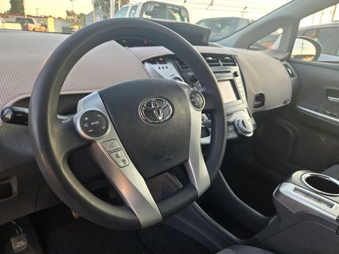 Used 2012 Toyota Prius V Three image 11
