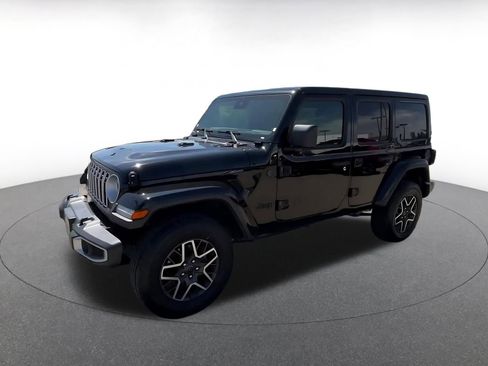Used 2025 Jeep Wrangler Unlimited Sahara AWD/4WD image 8
