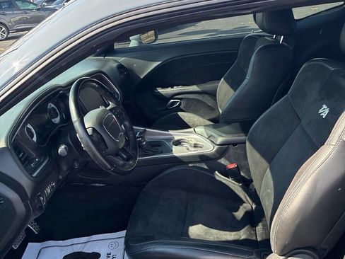 Used 2022 Dodge Challenger R/T Scat Pack w/ T/A Package RWD image 5