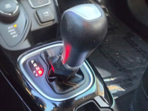 Used 2019 Jeep Compass Limited w/ Safety & Security Group AWD/4WD image 27