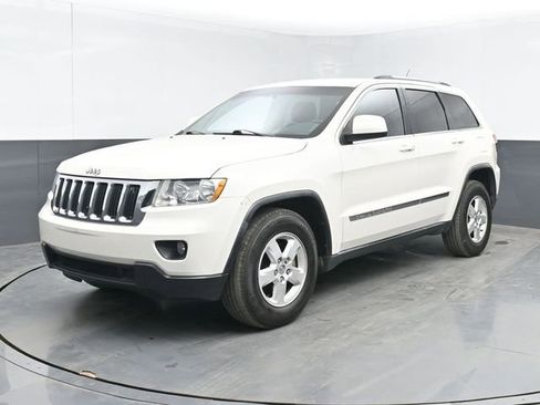 Used 2011 Jeep Grand Cherokee Laredo image 5