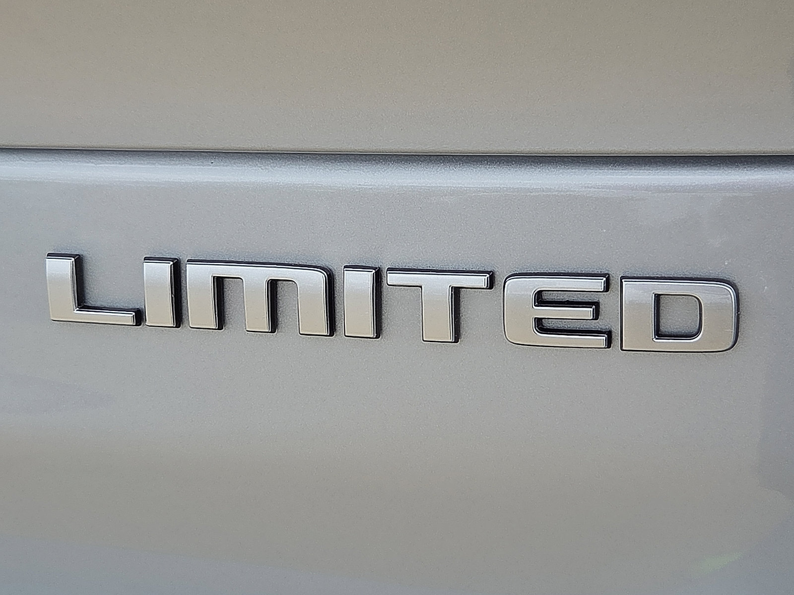 New 2026 Jeep Grand Cherokee L Limited w/ Luxury Tech Group II AWD/4WD image 9