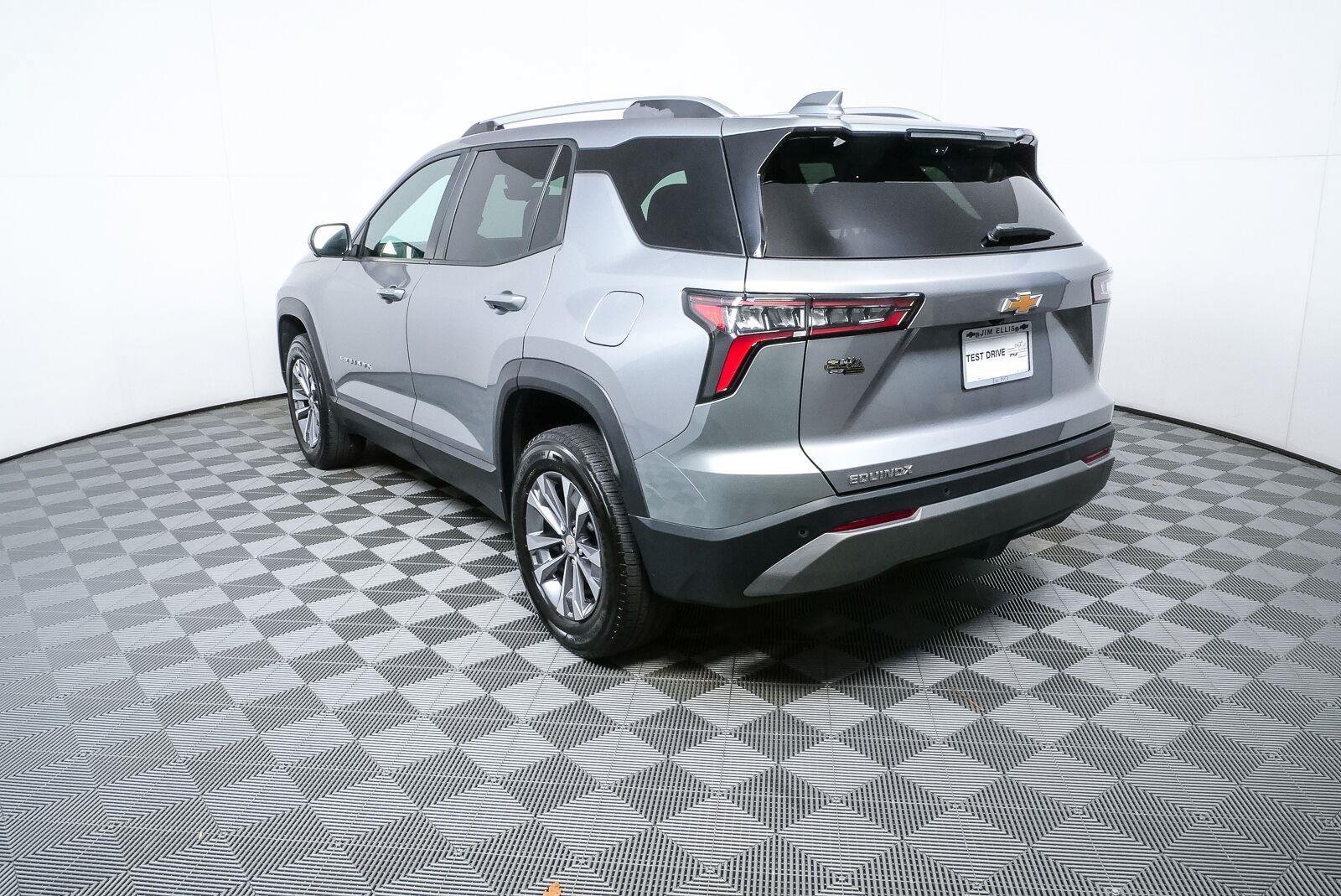Certified 2025 Chevrolet Equinox LT w/ Convenience Package II FWD image 28