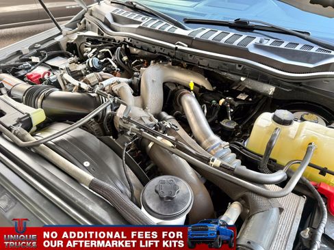 Used 2022 Ford F350 Platinum w/ Tremor Off-Road Package image 16