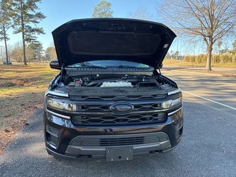 Used 2023 Ford Expedition XLT image 20