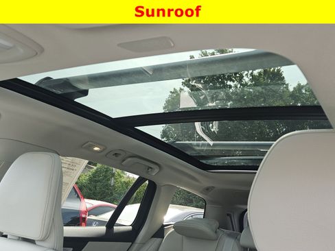 Used 2023 Volvo V60 B5 Cross Country Plus w/ Climate Package image 26