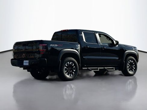 Used 2022 Nissan Frontier PRO-4X w/ Technology Package image 2