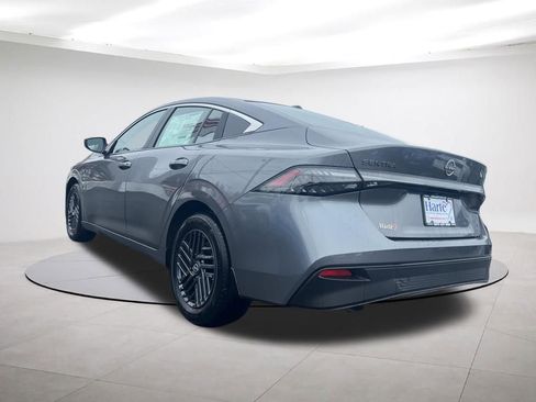 New 2026 Nissan Sentra SV w/ SV Convenience Package FWD image 3