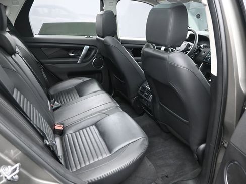 Used 2024 Land Rover Discovery Sport S image 29