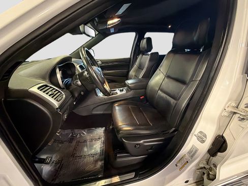 Used 2016 Jeep Grand Cherokee High Altitude AWD/4WD image 13