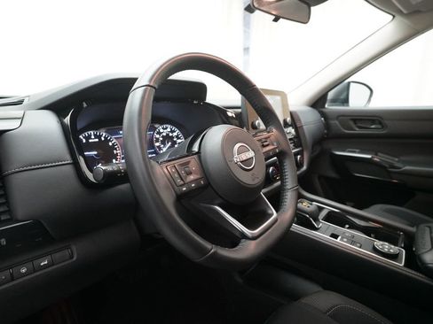 Certified 2023 Nissan Pathfinder SV w/ SV Premium Package image 8