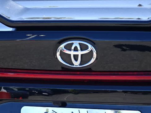 Used 2025 Toyota Corolla LE FWD image 9