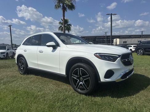 Used 2026 Mercedes-Benz GLC 300 4MATIC image 3