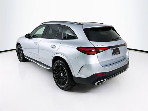 Used 2025 Mercedes-Benz GLC 300 GLC 300 w/ AMG Line image 6