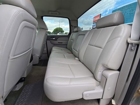 Used 2011 GMC Sierra 1500 SLT w/ SLT Convenience Package AWD/4WD image 12